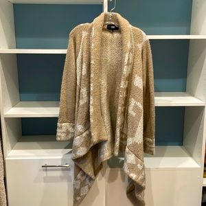 Amazing LINE open cardigan sweater. Size S/P.